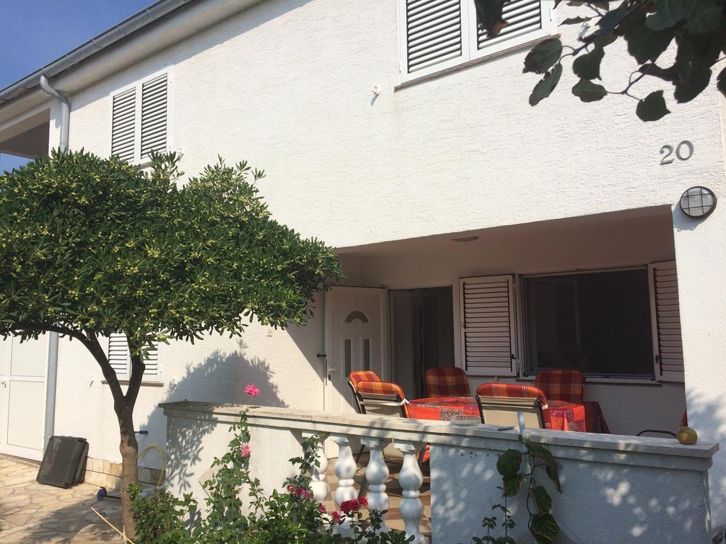 Dragica Apartments Vrsi Eksteriør billede